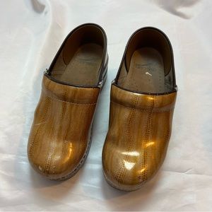 3 FOR $15 Dansko Brown Clogs, size 36 AS IS